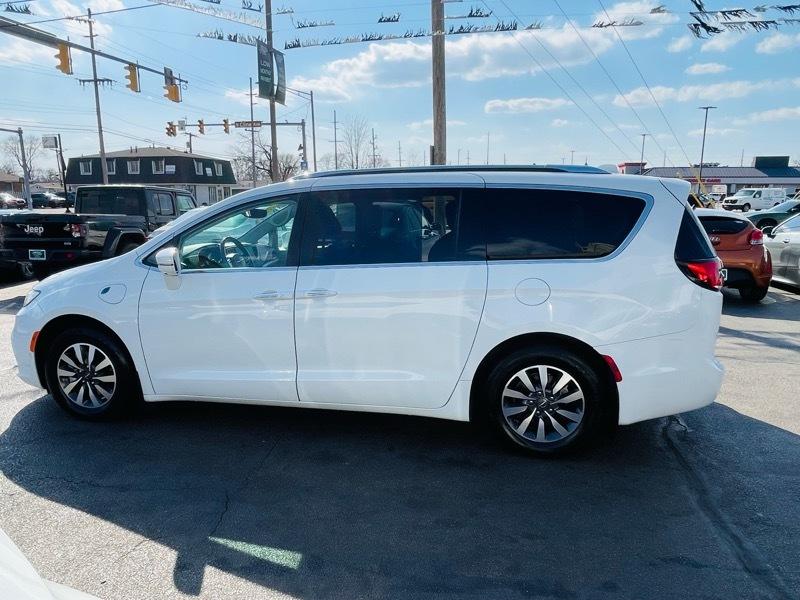 Chrysler Pacifica Hybrid Touring L 2021