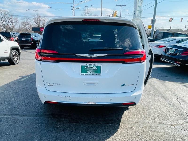 Chrysler Pacifica Hybrid Touring L 2021