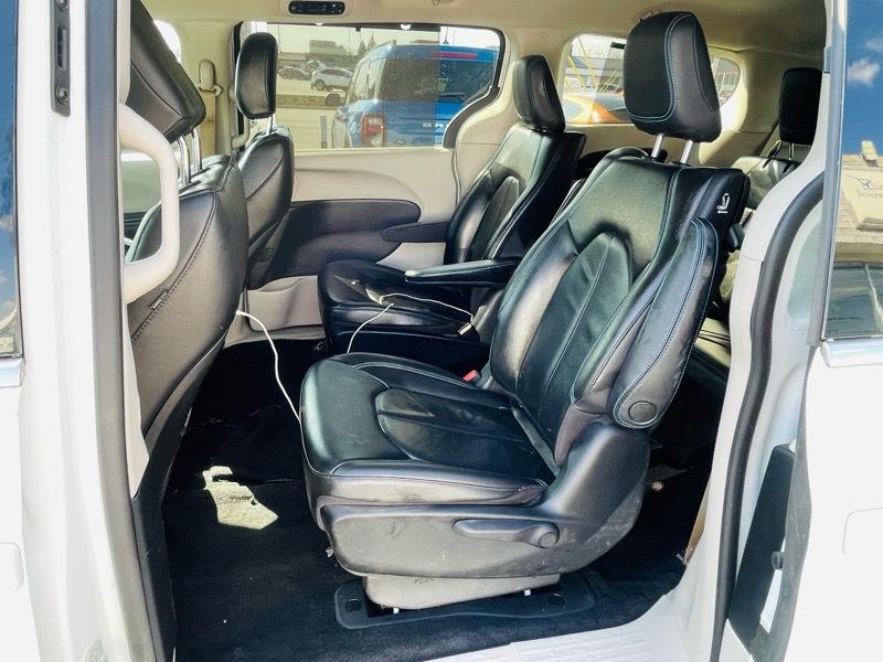 Chrysler Pacifica Hybrid Touring L 2021