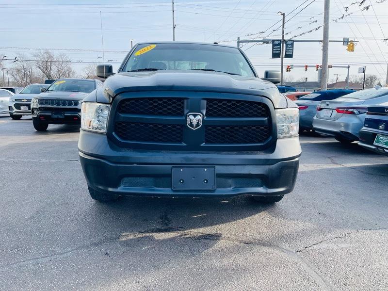 RAM 1500 Classic Tradesman Crew Cab SWB 4WD 2022