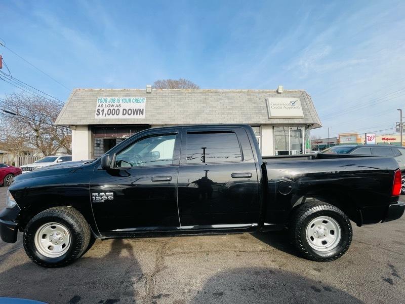 RAM 1500 Classic Tradesman Crew Cab SWB 4WD 2022