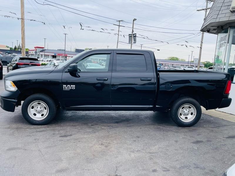 RAM 1500 Classic Tradesman Crew Cab SWB 4WD 2022