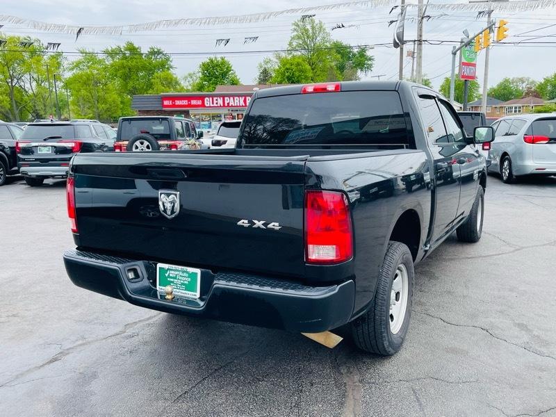 RAM 1500 Classic Tradesman Crew Cab SWB 4WD 2022