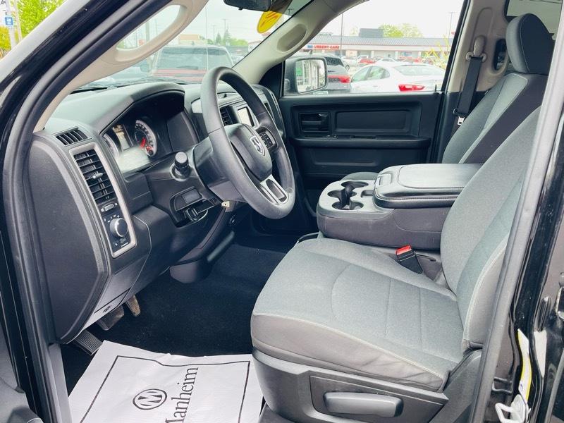 RAM 1500 Classic Tradesman Crew Cab SWB 4WD 2022