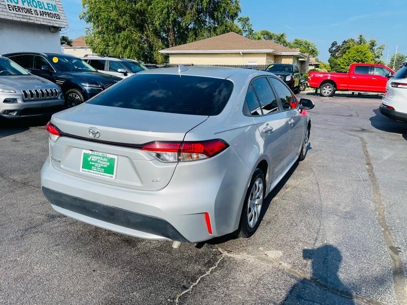 Toyota Corolla LE Hybrid 2022