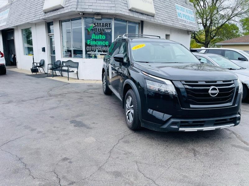 2023 Nissan Pathfinder SL 4WD