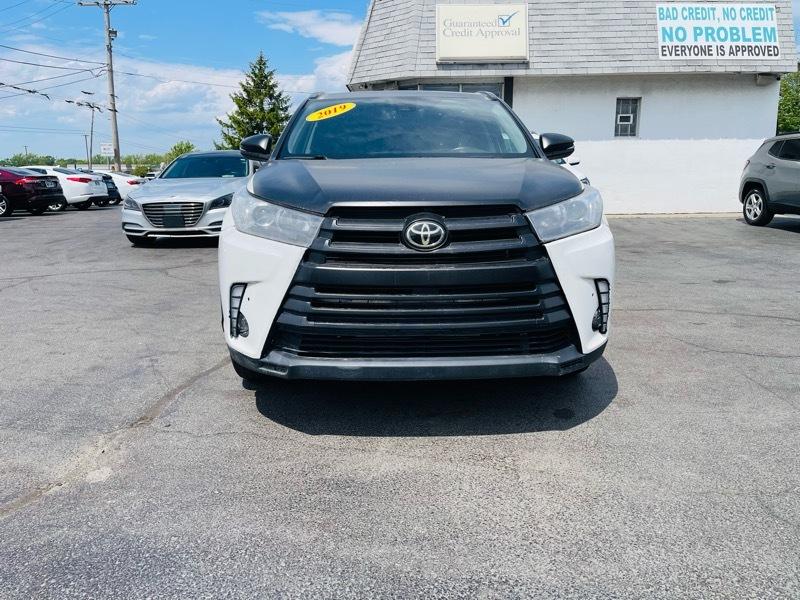 Toyota Highlander SE AWD V6 2019