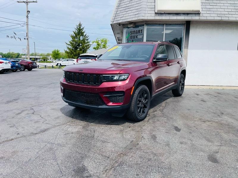 Jeep Grand Cherokee Laredo 4WD 2025