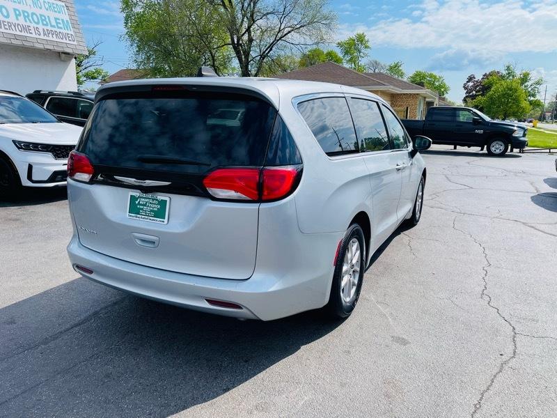 Chrysler Voyager LX 2023