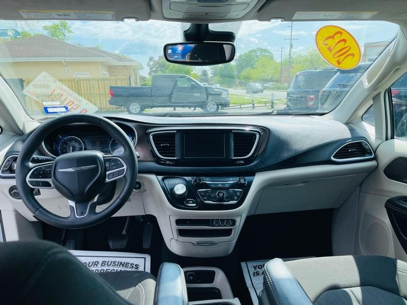 Chrysler Voyager LX 2023