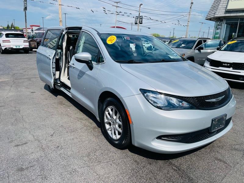 Chrysler Voyager LX 2023