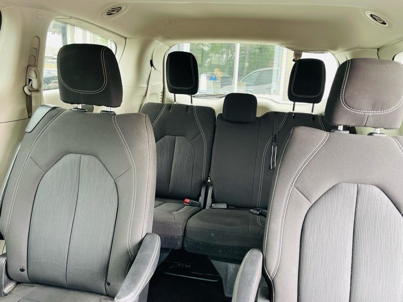 Chrysler Voyager LX 2023