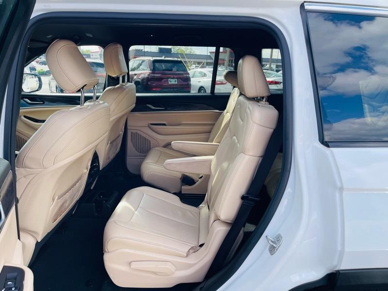 Jeep Grand Cherokee L Limited 4WD 2023