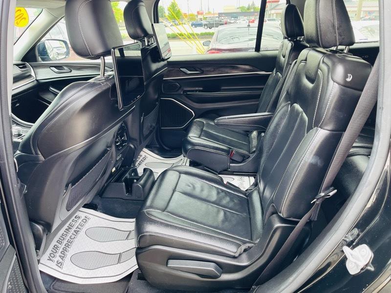 Jeep Grand Cherokee L Limited 4WD 2023