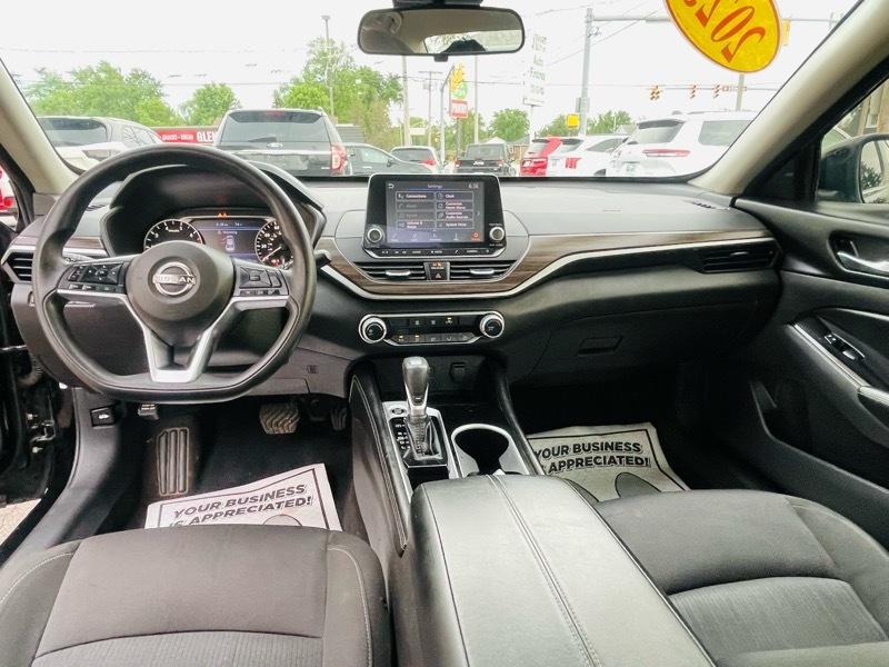 Nissan Altima 2.5 SV 2023