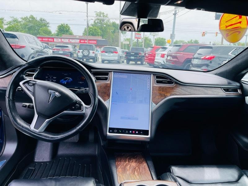 Tesla Model S 90D 2017