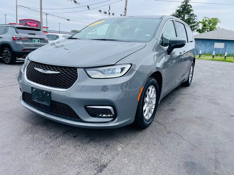 Chrysler Pacifica Touring L 2023