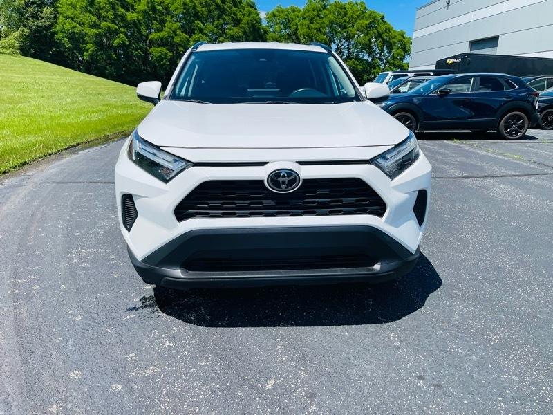Toyota RAV4 XLE 2024