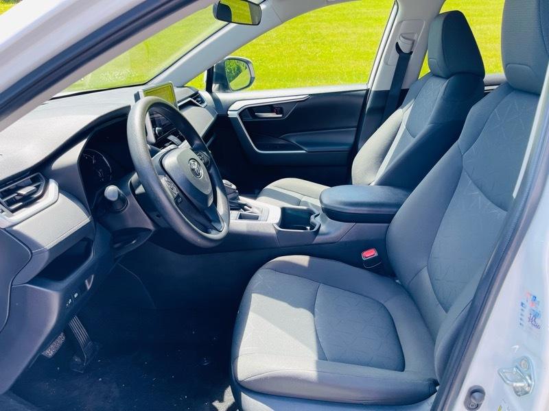 Toyota RAV4 XLE 2024