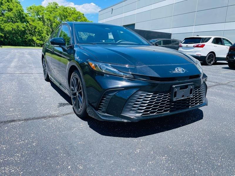 2025 Toyota Camry Hybrid XLE