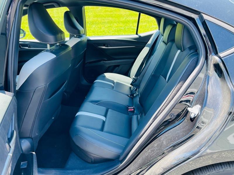 Toyota Camry Hybrid XLE 2025