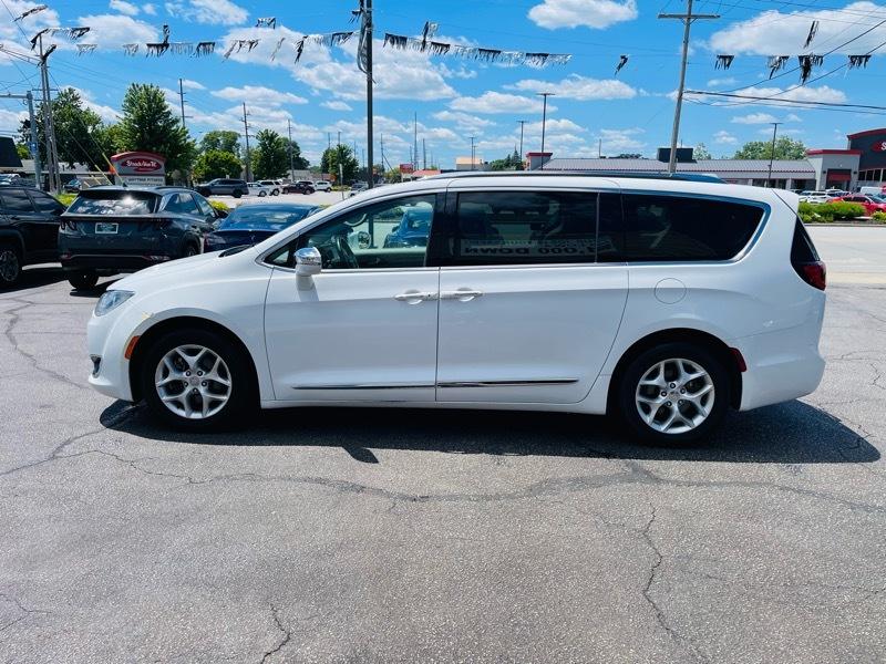 Chrysler Pacifica Limited 2020