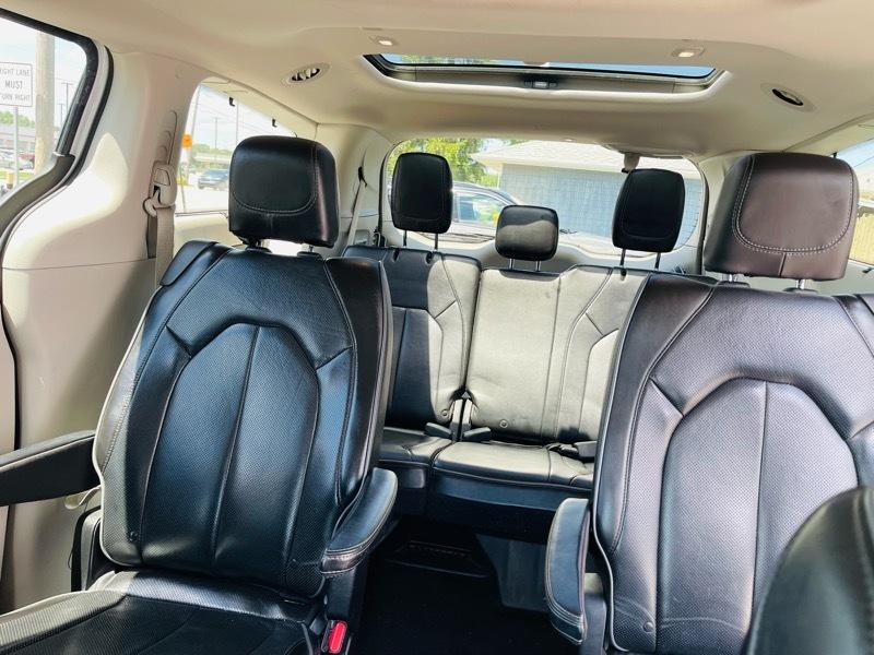 Chrysler Pacifica Limited 2020
