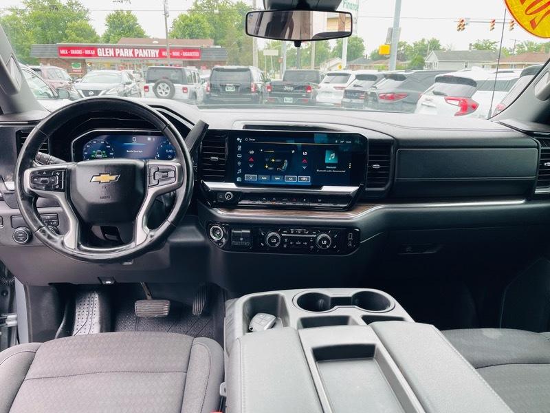 Chevrolet Silverado 1500 LT Crew Cab 2WD 2023