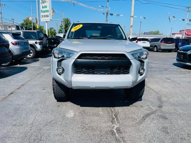 Toyota 4Runner SR5 2021