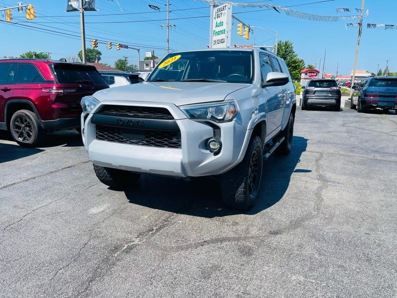 Toyota 4Runner SR5 2021