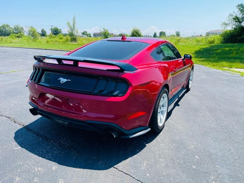 Ford Mustang EcoBoost Coupe 2023