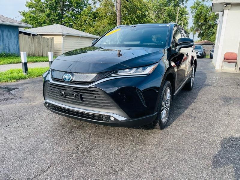 Toyota Venza LE 2024