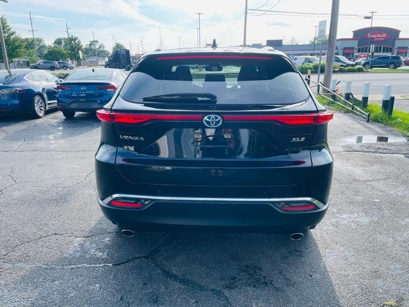 Toyota Venza LE 2024