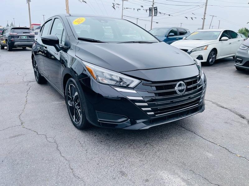 2025 Nissan Versa SR