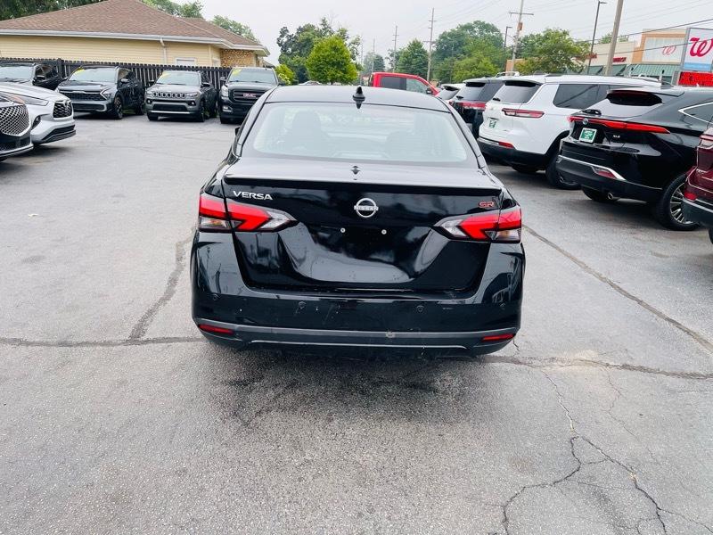 Nissan Versa SR 2025