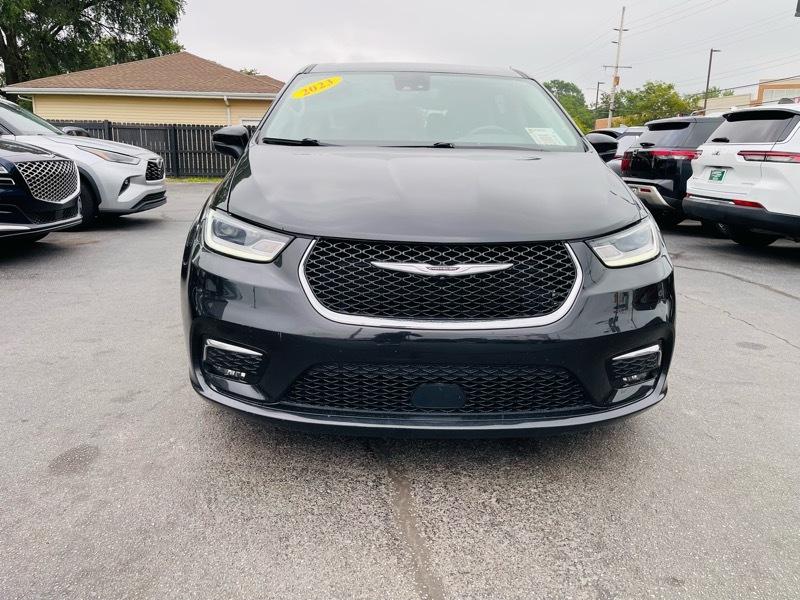 Chrysler Pacifica Touring L 2023