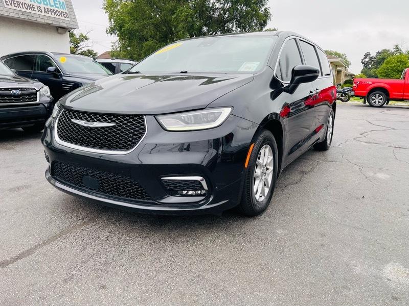 Chrysler Pacifica Touring L 2023