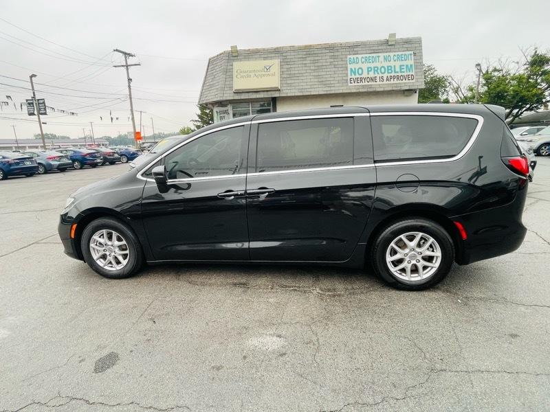 Chrysler Pacifica Touring L 2023