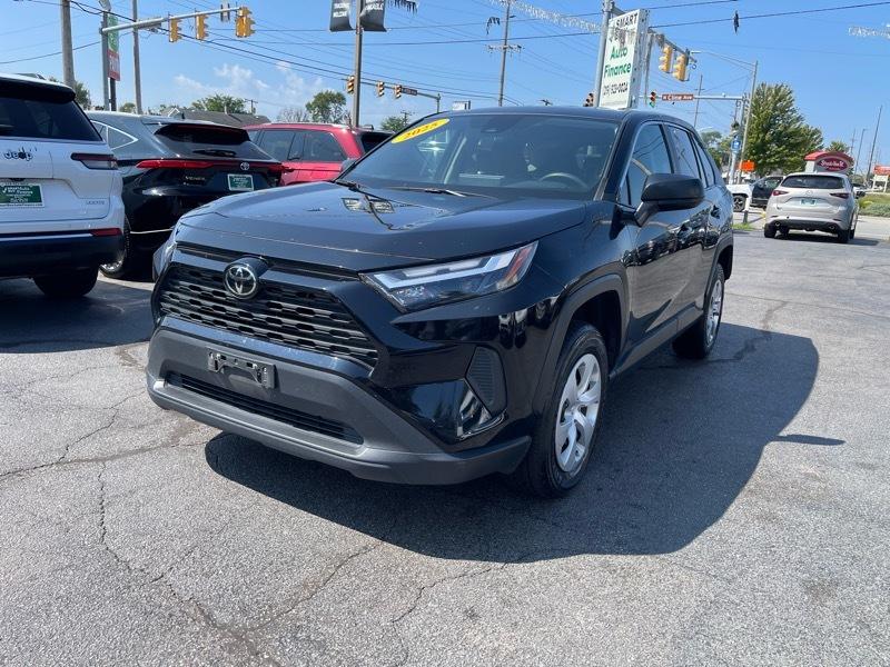 Toyota RAV4 LE 2025