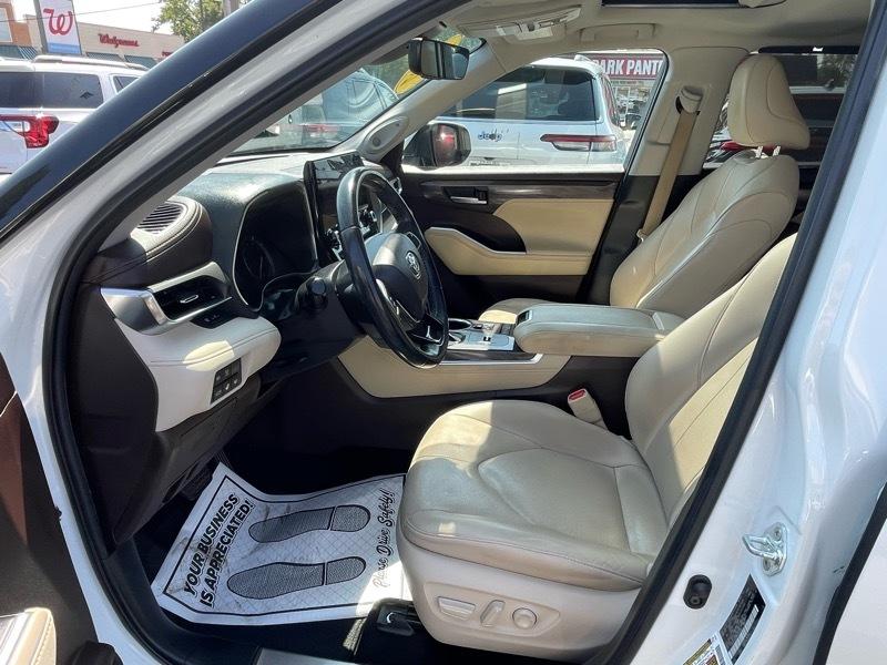Toyota Highlander Limited 2021