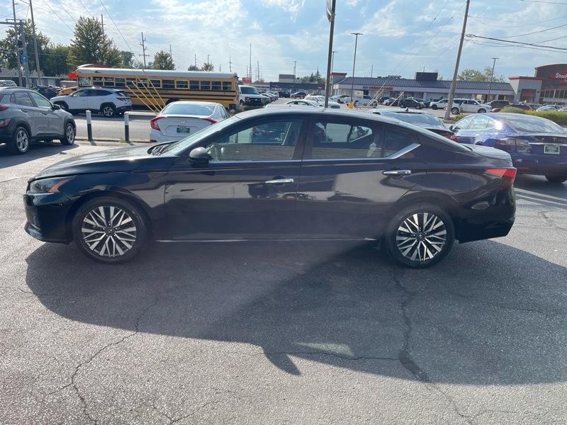 Nissan Altima 2.5 SV 2024