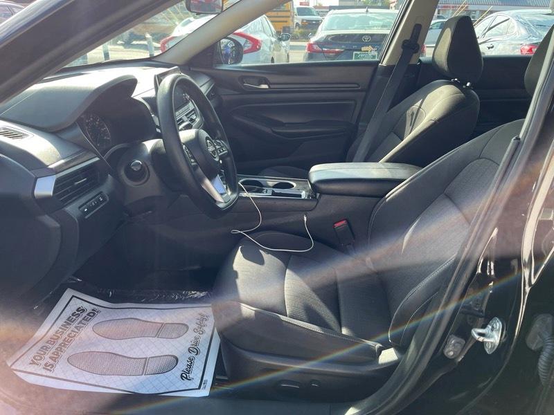 Nissan Altima 2.5 SV 2024