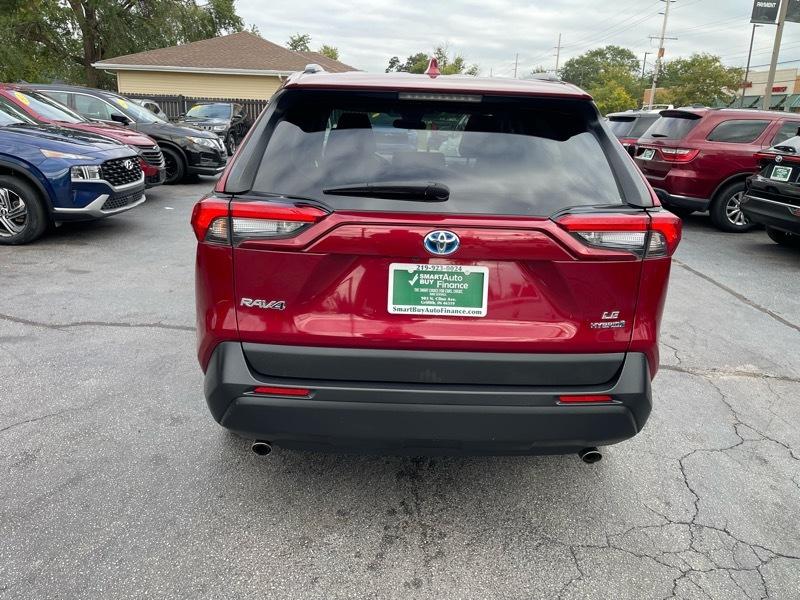 Toyota RAV4 Hybrid LE 2021