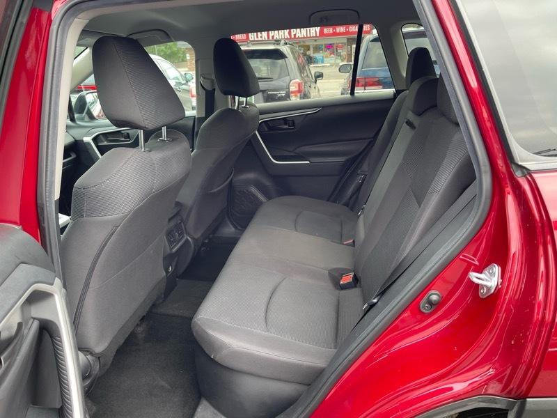 Toyota RAV4 Hybrid LE 2021