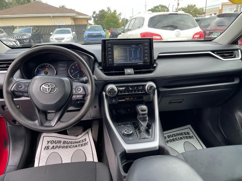 Toyota RAV4 Hybrid LE 2021