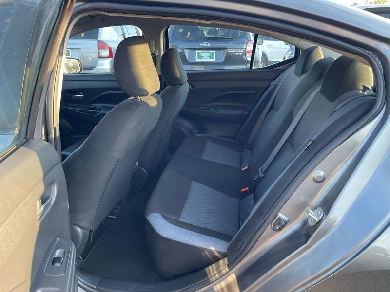 Nissan Versa SV 2025