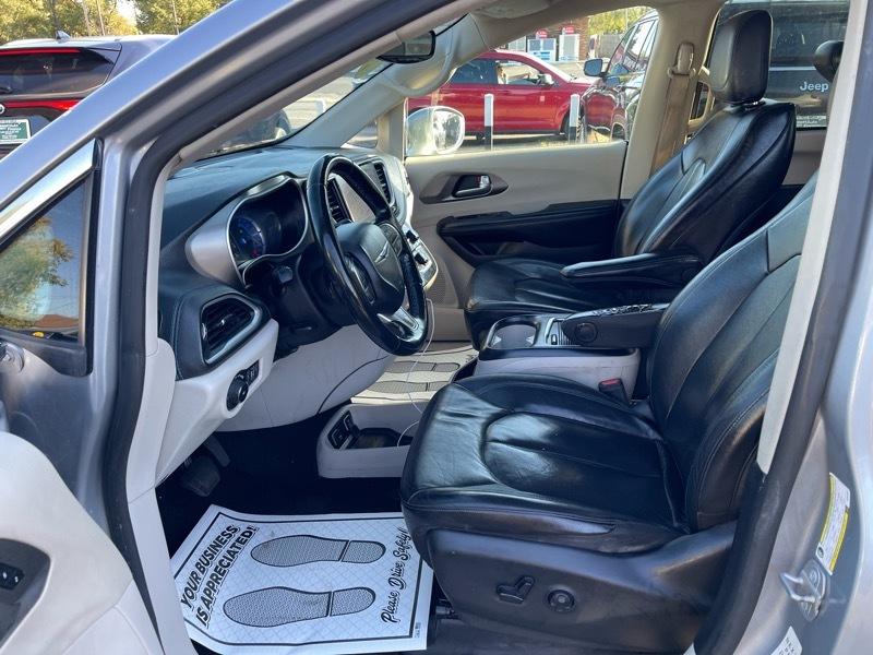 Chrysler Pacifica Hybrid Touring L 2021