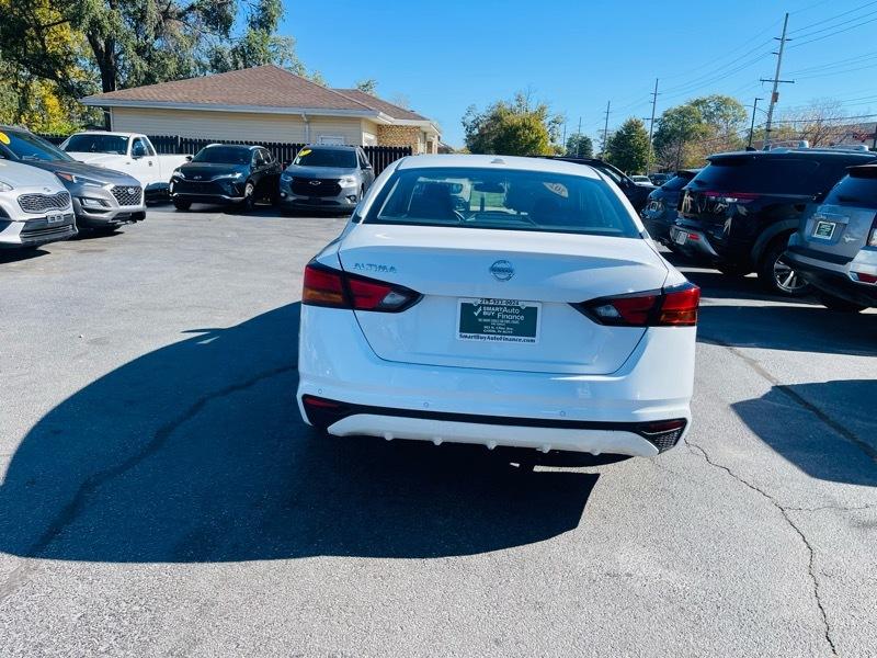 Nissan Altima 2.5 SV 2025