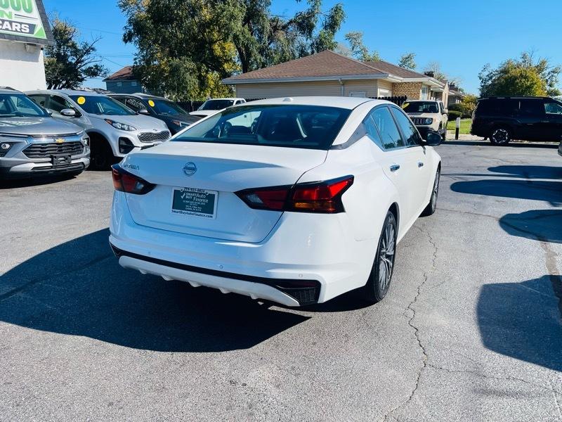 Nissan Altima 2.5 SV 2025