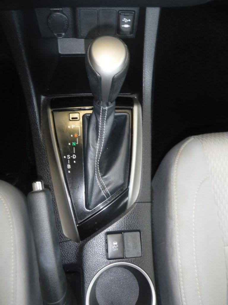 Toyota Corolla LE 2014